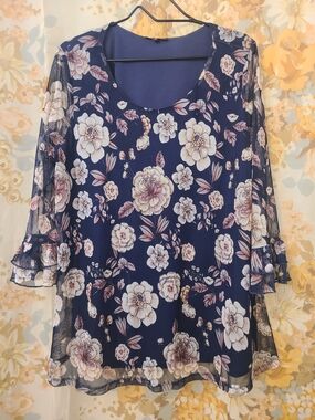 Papermoon Navy Floral Flowy Blouse